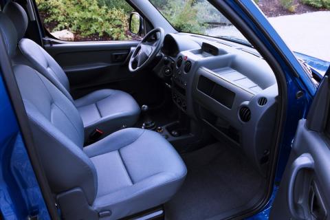 berlingo_2002_interieur_3_0.jpg